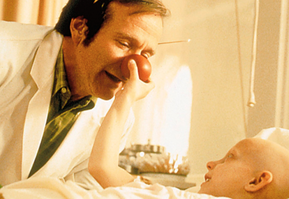 11 filmes para desidratar de tanto chorar - Patch Adams, o amor é contagioso
